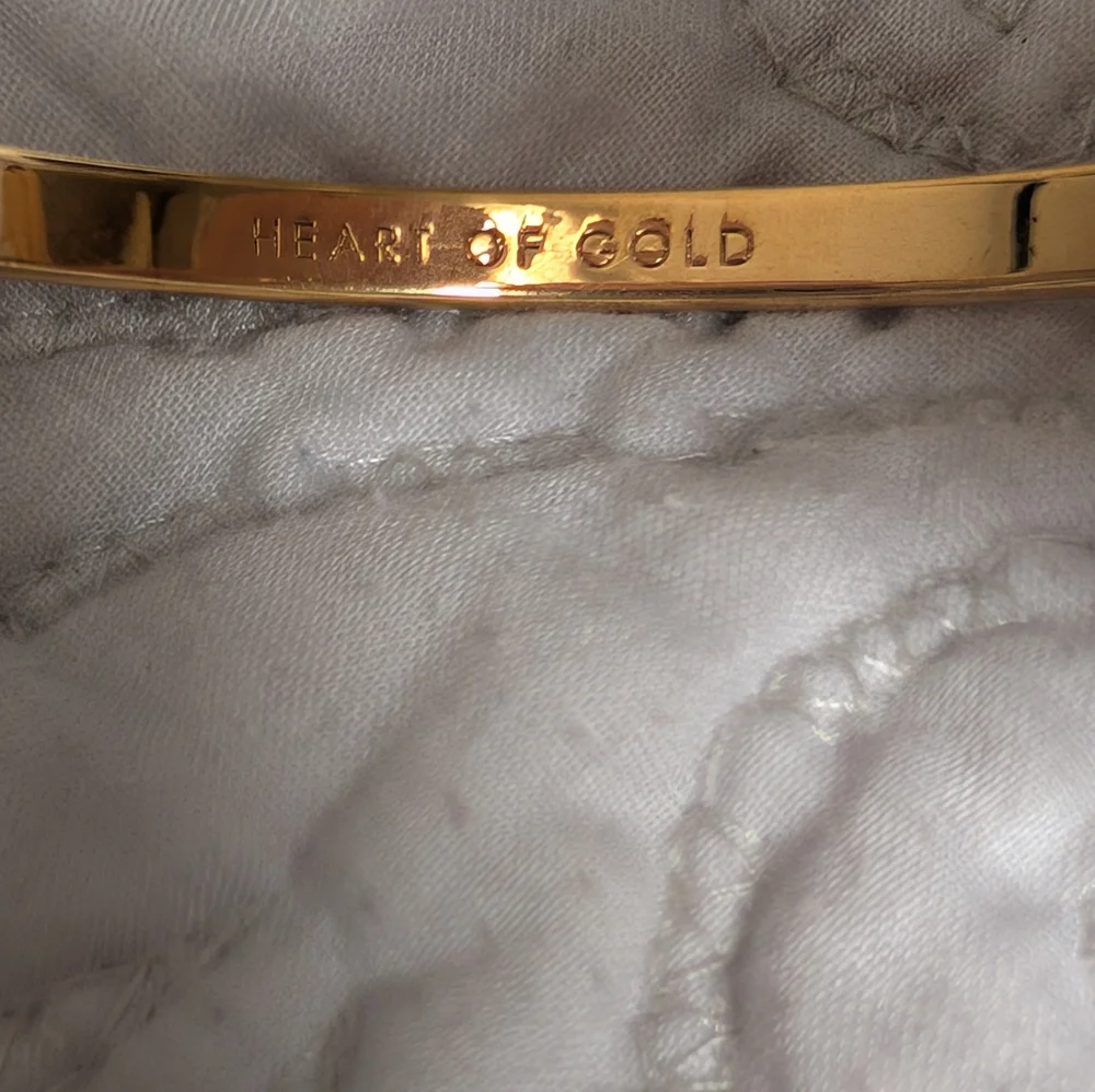 Kate Spade Heart Of Gold Idiom Bangle - Picture 4 of 4